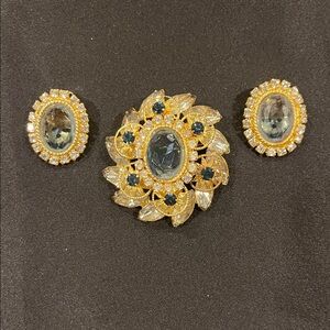 Vintage brooch and clip on earrings set